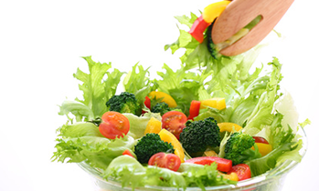 栄養不足、または吸収不良